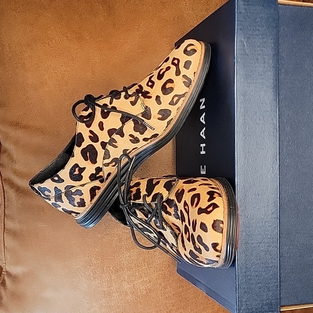 Cole Haan Size 7.5B/38 Leopard print Oxford